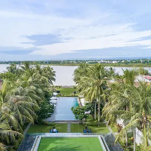 Emerald Riverside 4*, Хойан Вьетнам