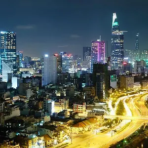 Spacious Saigon - Infinity Pool Signature Apartament